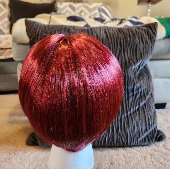 WIG - Picture 3 of 4